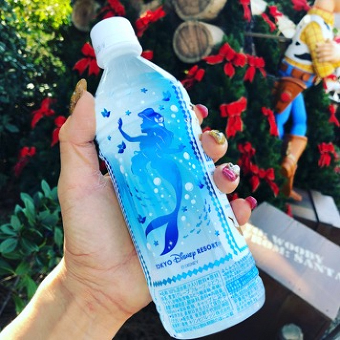 ディズニーの自動販売機 場所 種類 設置の理由まとめ 電子マネーに対応 限定デザインのペットボトルも ディズニーの自動販売機 場所 種類 設置の理由まとめ 電子マネーに対応 限定デザインのペットボトルも