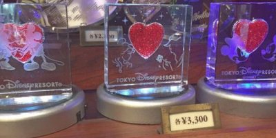 ディズニーランドでお土産に買いたい小物15選!プリンセスやお揃いグッズも