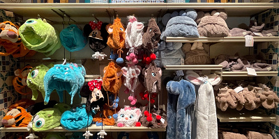 【2025】冬ディズニーの寒さ対策!12月・1月・2月の持ち物とアトラクション&レストラン!