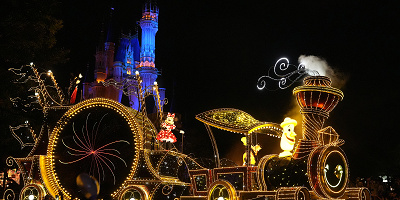 【TDL】エレクトリカルパレード・ドリームライツを解説!鑑賞場所・所要時間・フロートの順番は?
