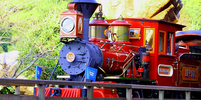 【待ち時間も】ウエスタンリバー鉄道徹底解説!最後の恐竜に注意!アナウンスの声は誰?