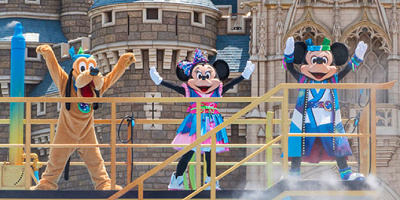 【2018】ディズニー夏祭りお土産グッズ&ショー情報!新プロジェクションマッピングもスタート!