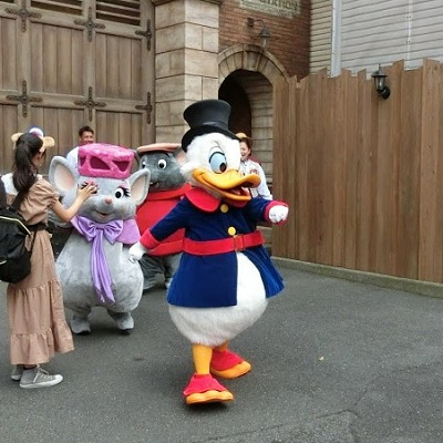 ベッキー キャステル Castel ディズニー情報 ベッキー キャステル Castel ディズニー情報