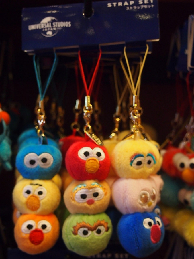 Usj ペアストラップお土産19選 ミニオン セサミ スヌーピーなど 1 4個セット商品を紹介