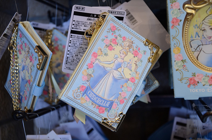 ディズニープリンセスグッズ35選 キーホルダー アクセサリー 雑貨 お菓子まとめ