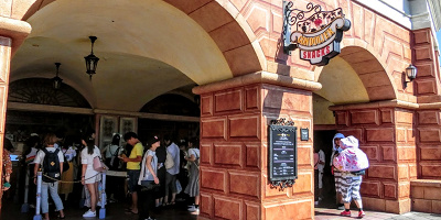 【TDS】ジェラート専門店ゴンドリエスナック!限定&レギュラーメニューや値段、ショー観賞の穴場を紹介