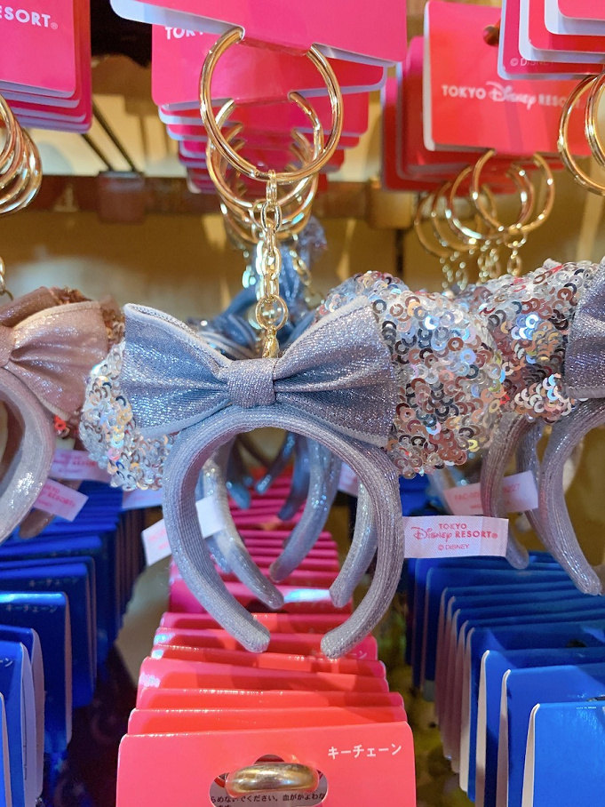 10 10発売 ディズニー新作キーチェーン8選 カチューシャ ポンポンキャップなどヘアアクセモチーフ 10 10発売 ディズニー新作キーチェーン8選 カチューシャ ポンポンキャップなどヘアアクセモチーフ