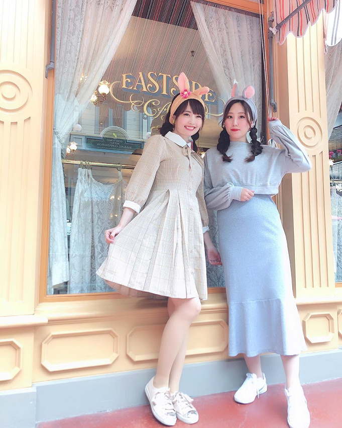 22 ディズニーヘアバンドの付け方 コーディネートまとめ キャラクター別ヘアアレンジ方法も 22 ディズニーヘアバンドの付け方 コーディネートまとめ キャラクター別ヘアアレンジ方法も