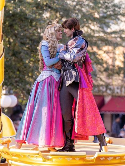 フィリップ王子 眠れる森の美女のハンサムで勇敢なディズニープリンス プロフィール トリビア グッズなど フィリップ王子 眠れる森の美女のハンサムで勇敢なディズニープリンス プロフィール トリビア グッズなど