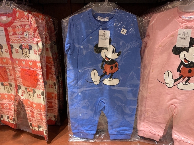 21 ディズニーランドで買える子供服 ベビー服 なりきりドレスまとめ スタイなどの小物系も