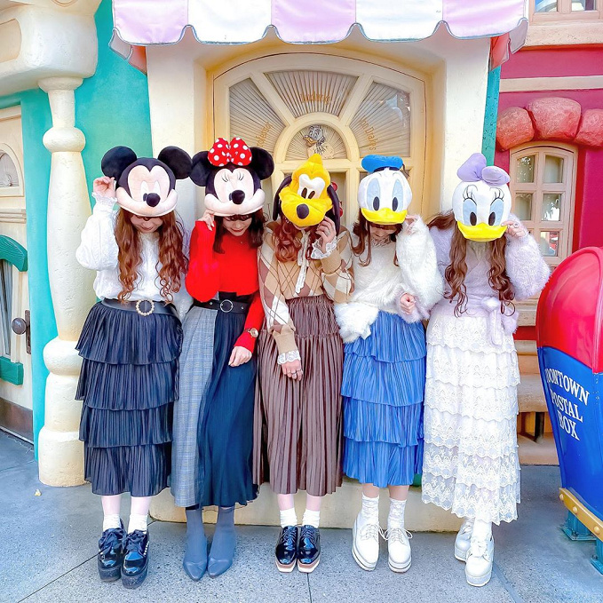 ディズニー ドナルドコーデまとめ おすすめグッズやフォトスポットもご紹介 ディズニー ドナルドコーデまとめ おすすめグッズやフォトスポットもご紹介