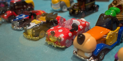 【ディズニートミカコレクション】キャラクターやアトラクションなどをトミカで再現!