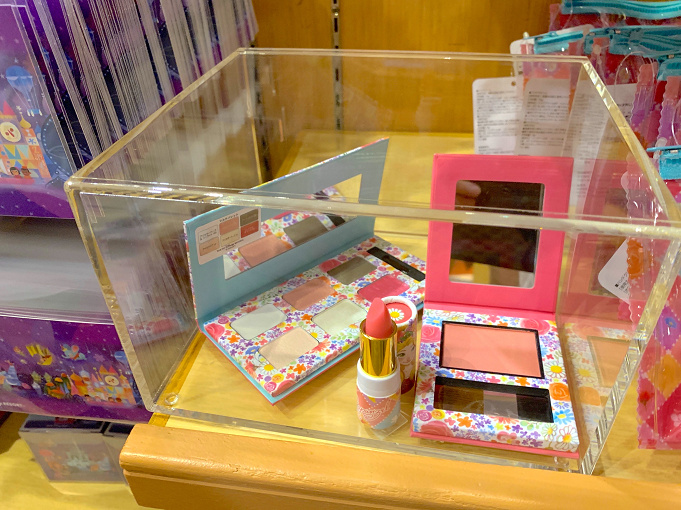 21 ラプンツェルグッズ37選 ディズニーのピアスや文房具など大人かわいいお土産