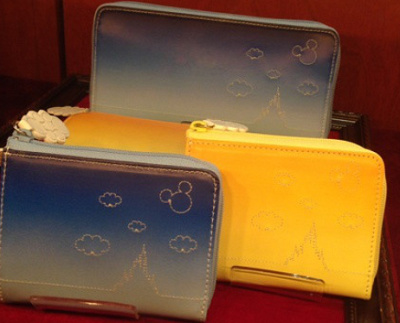ディズニーの財布 ディズニーランド ディズニーシーで買える財布 コインケース パスケースまとめ ディズニーの財布 ディズニーランド ディズニーシーで買える財布 コインケース パスケースまとめ