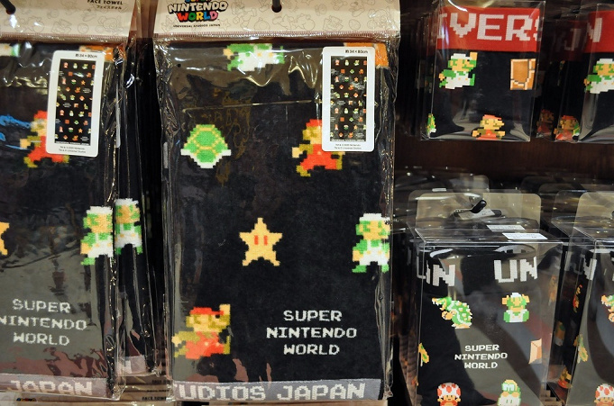 ユニバ マリオの新グッズ48選 任天堂ファミコン時代の 8ビットマリオ がシリーズ化
