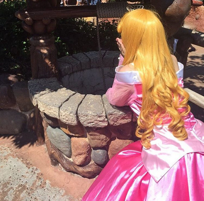 かわい過ぎ ディズニーハロウィーンで友達との仮装におすすめコーデ 衣装 写真の撮り方はこれだ