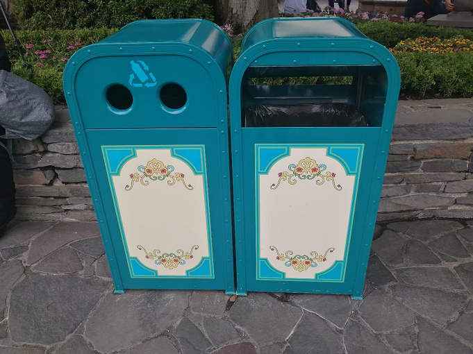 クイズ ディズニーランドのゴミ箱 トラッシュカン 編 どこにあるでしょう