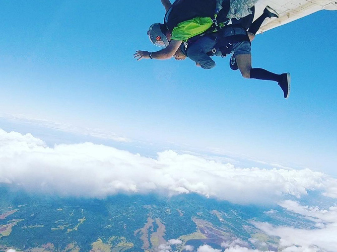 【絶景】ハワイのスカイダイビング徹底攻略！スリル満点のアクティビティで空からハワイを楽しもう！