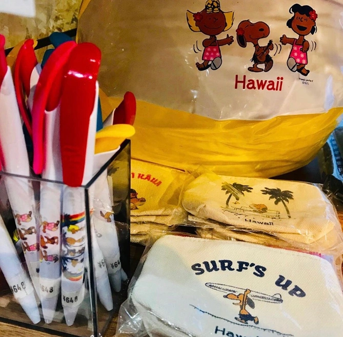日焼けスヌーピーのグッズ