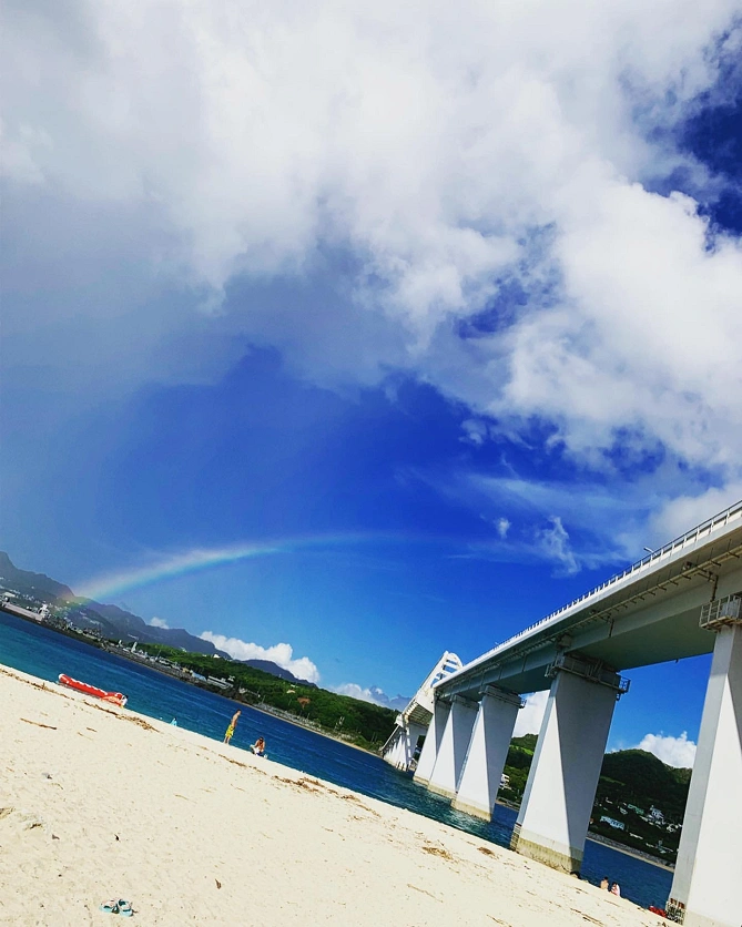 瀬底大橋