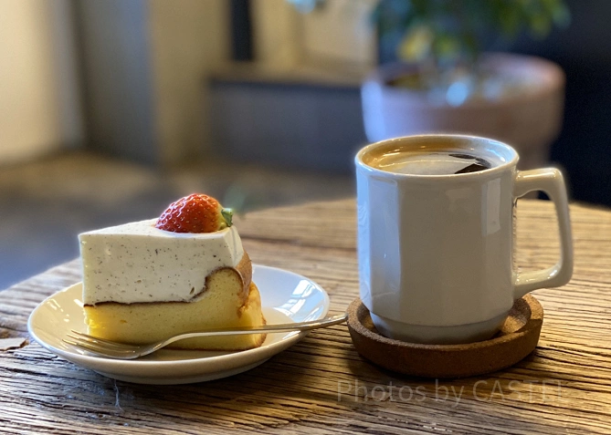 珈琲食卓の絶品ケーキとコーヒー