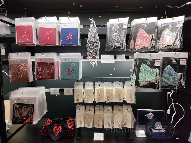 アートアクアリウム美術館 GINZA：金魚柄の雑貨
