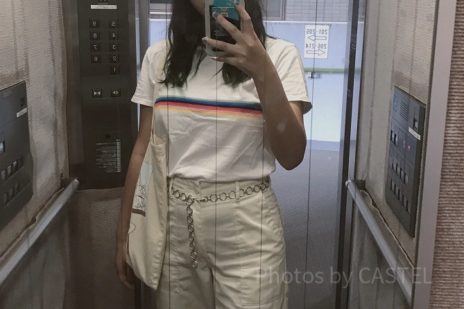 PacSunのレインボーモチーフTシャツ