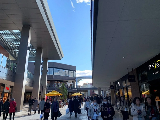 南町田グランベリーパークのアウトレット、マーケットプラザ