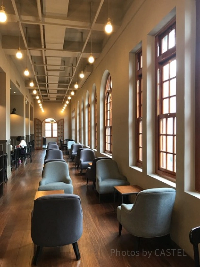 スターバックス店内