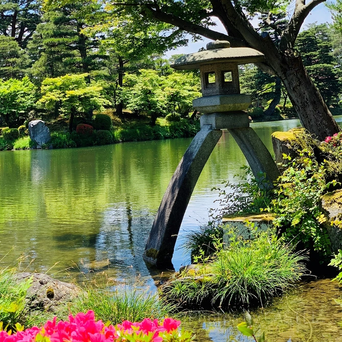 ことじ灯籠