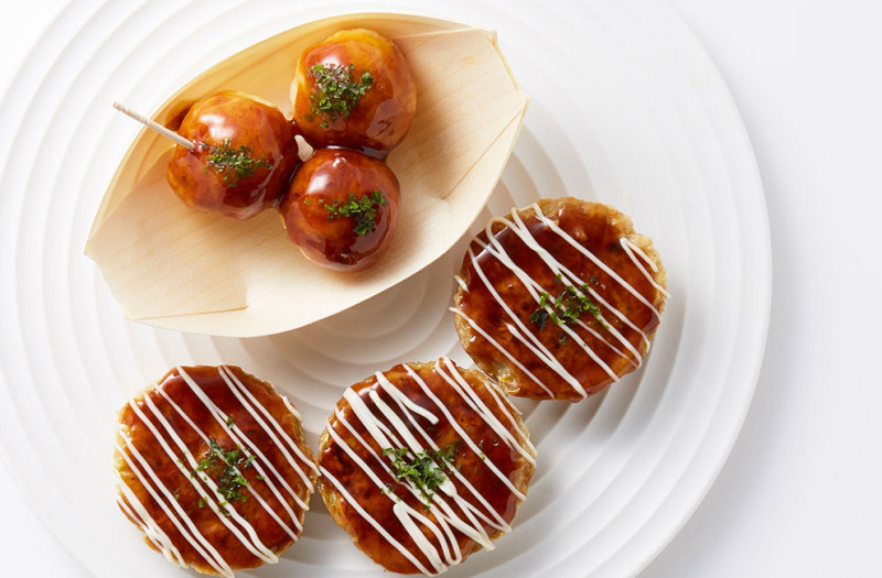 ユニバーサルポート朝食のたこやきとお好み焼き