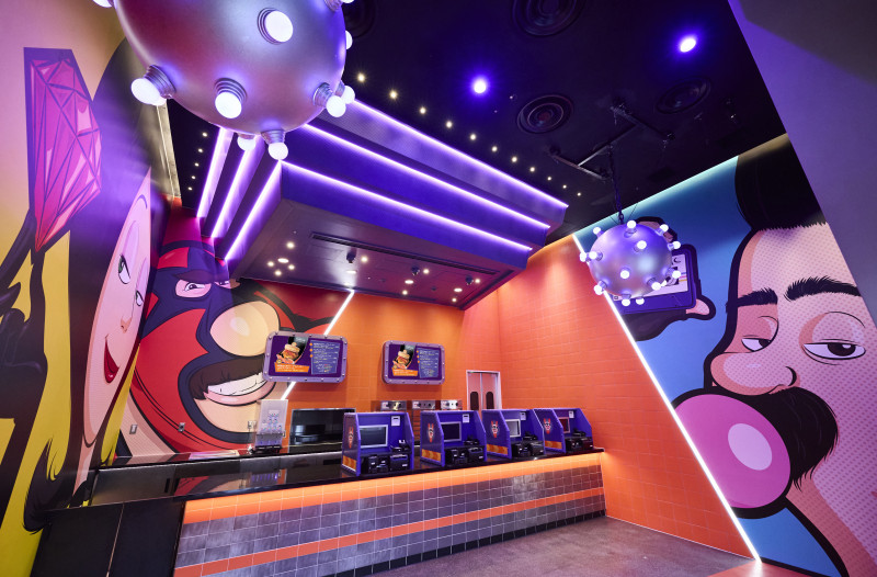 USJミニオンパークのスナックスタンド「イーブル・イーツ」