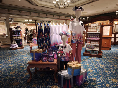 香港ディズニー20周年「ミッキー&フレンズ・グランドセレブレーショングッズ」