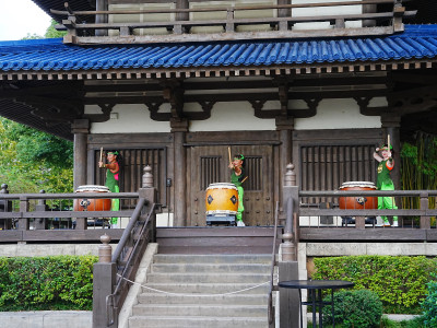 エプコットの祭座