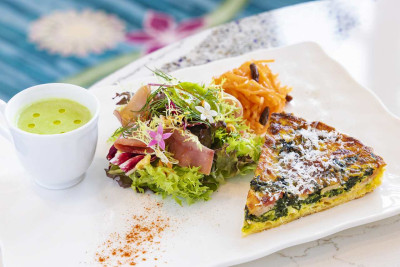 ベーコンとホウレン草のキッシュ