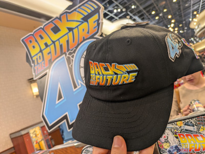 バックトゥーザフューチャーのキャップ