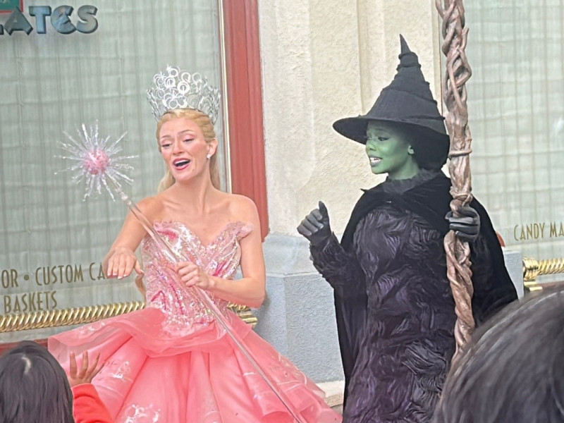 ユニバで会えるエルファバとグリンダ