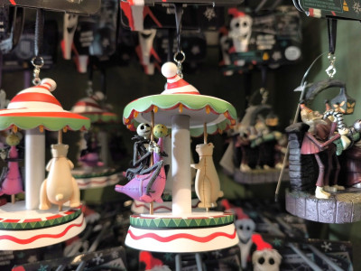 アナハイムディズニーオーナメント：ジャックスケリントンとメリーゴーランド