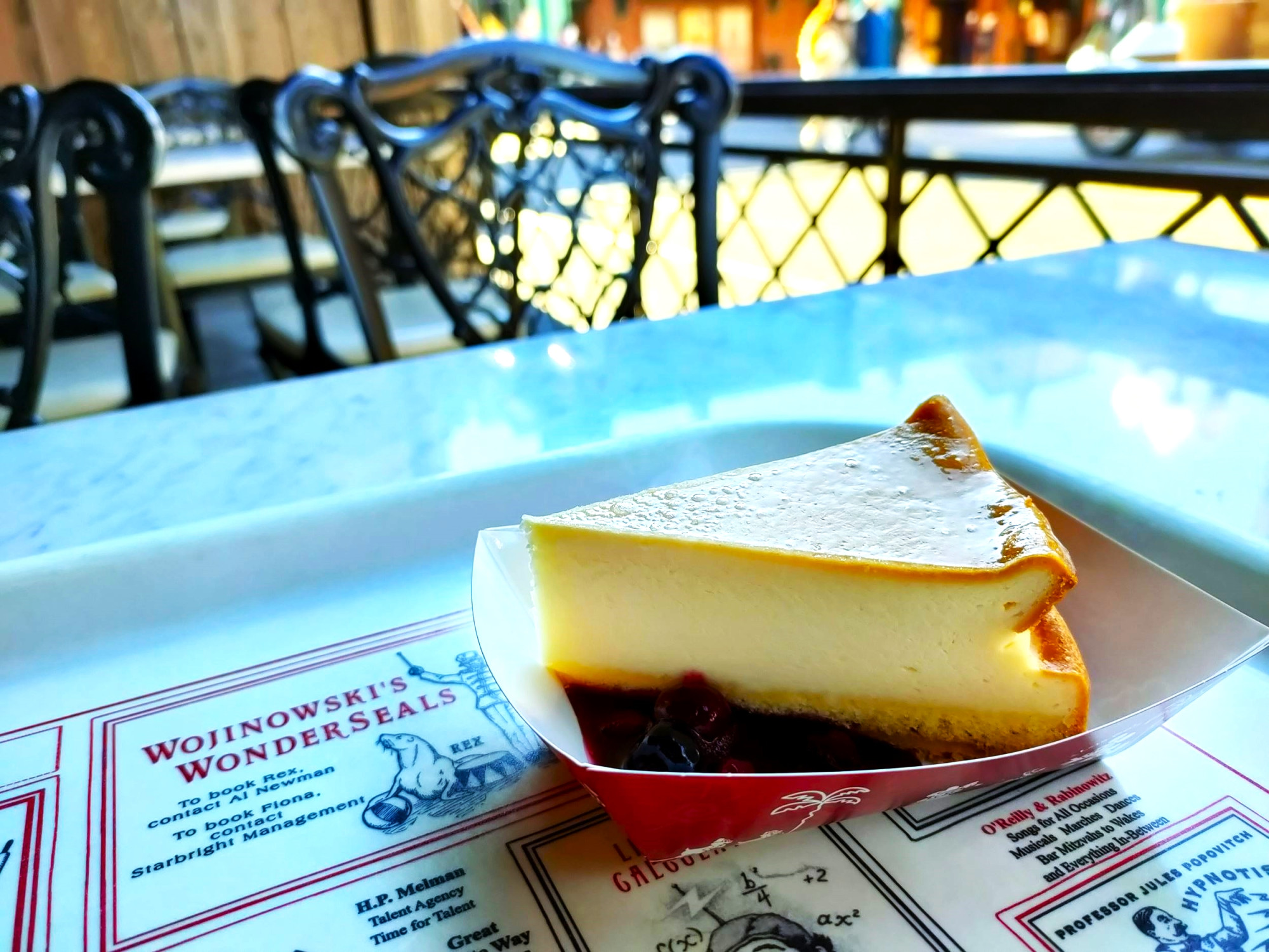 ニューヨーク デリ ニューヨークチーズケーキ キャステル Castel ディズニー情報