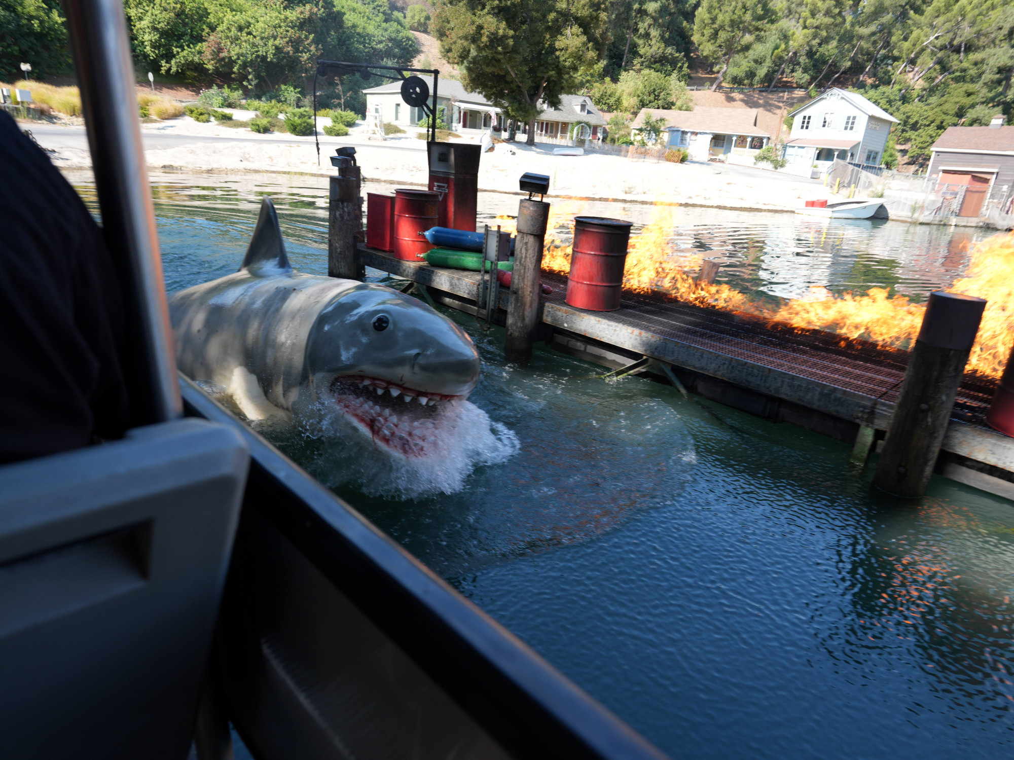 ジョーズはどれくらい怖い キャステル Castel ディズニー情報