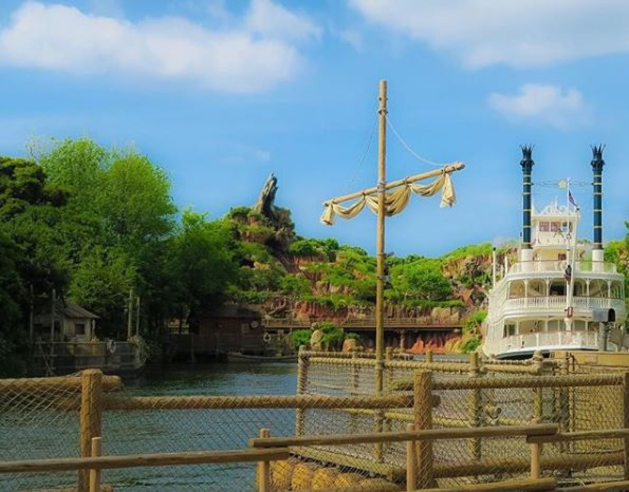 トムソーヤ島いかだ キャステル Castel ディズニー情報