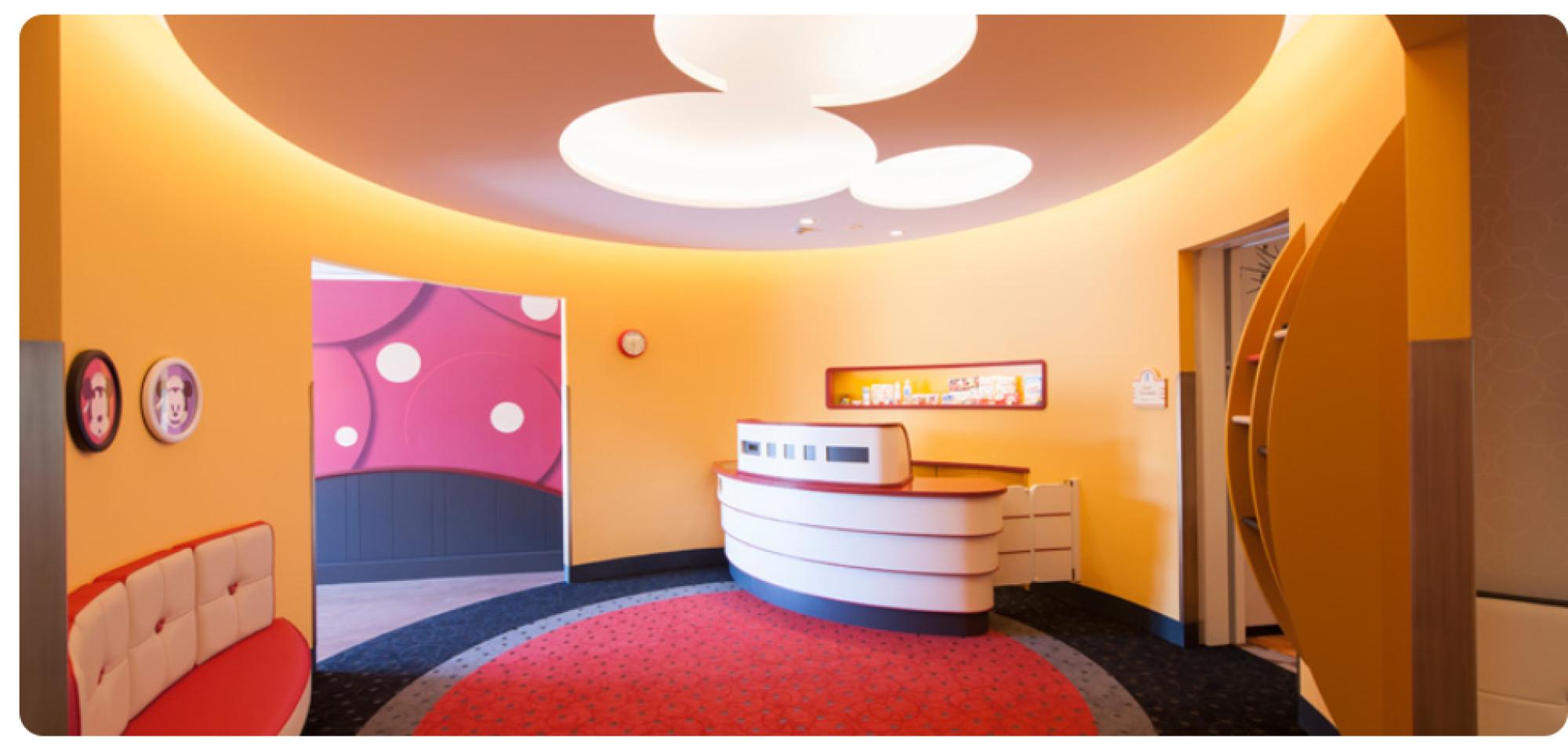 ベビーセンターのエントランス キャステル Castel ディズニー情報