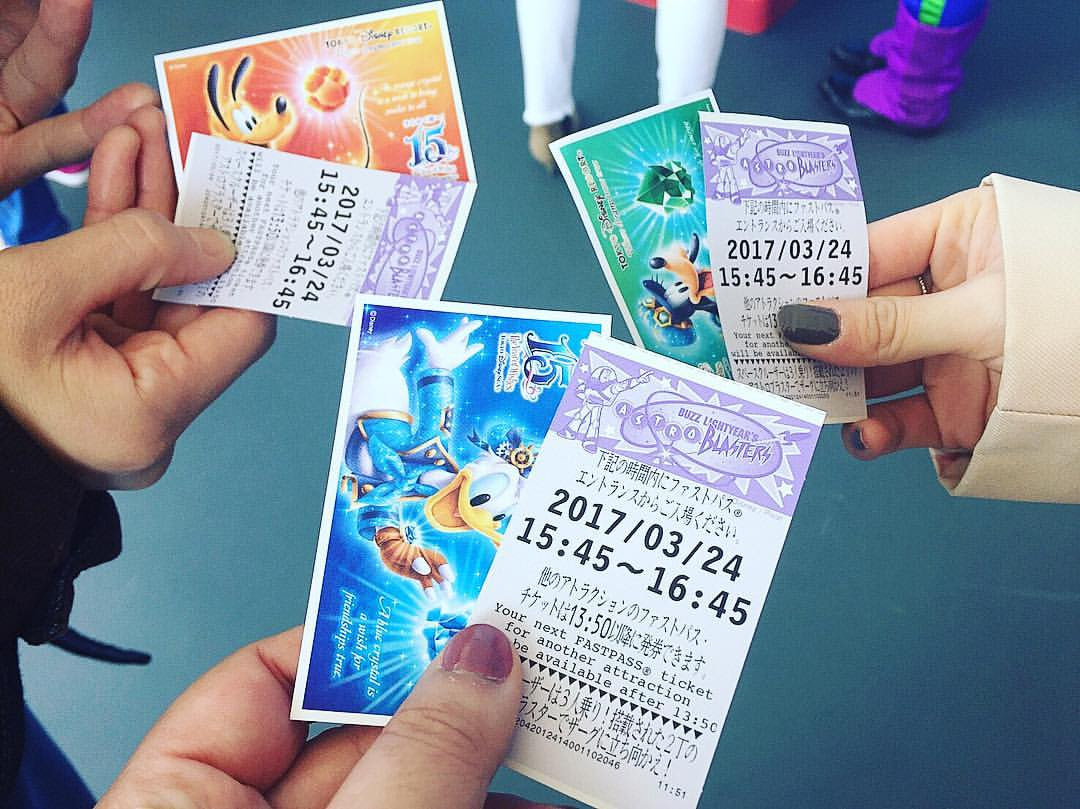 ファストパスはアトラクションをまわるのにとても便利ですね キャステル Castel ディズニー情報