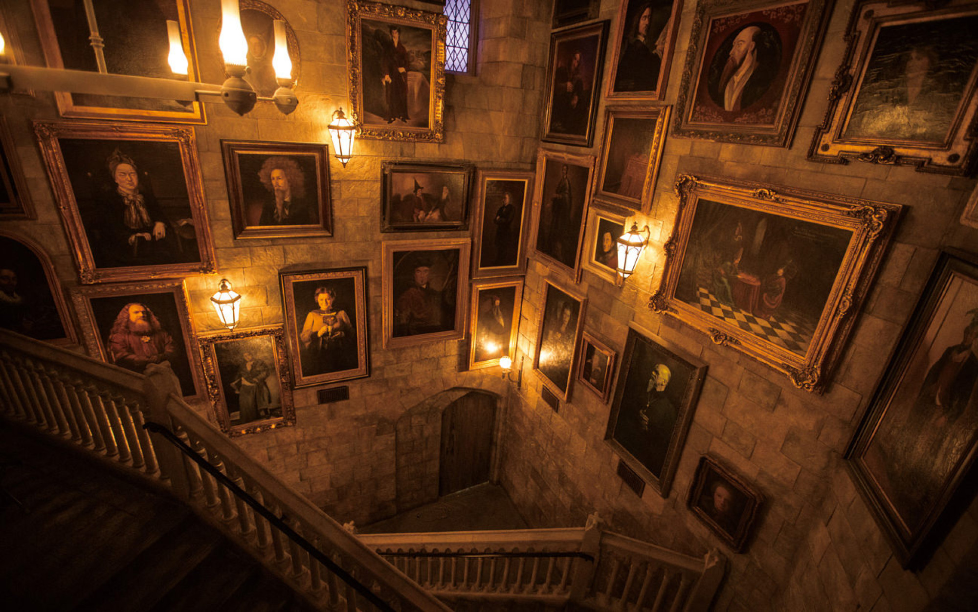 ホグワーツ城内部 キャステル Castel ディズニー情報