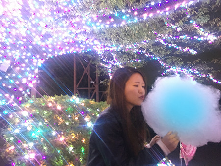 光るわたあめ イルミネーションでインスタ映え確実 キャステル Castel ディズニー情報 光るわたあめ イルミネーションでインスタ映え確実 キャステル Castel ディズニー情報