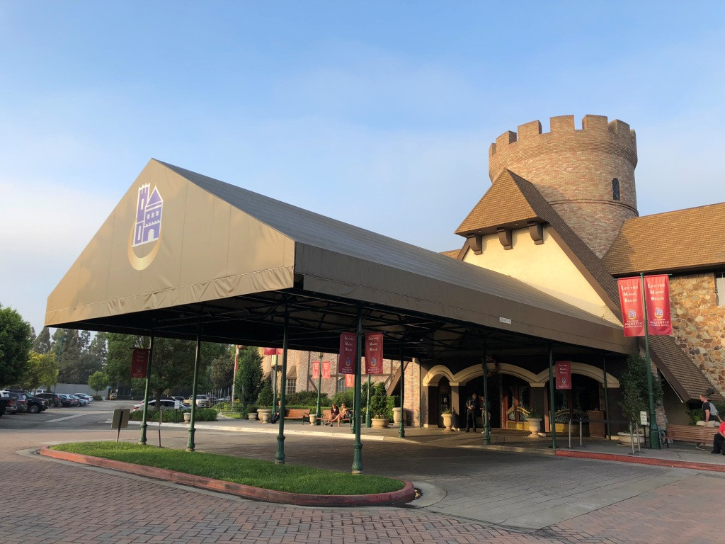 アナハイム マジェスティック ガーデン ホテル キャステル Castel ディズニー情報