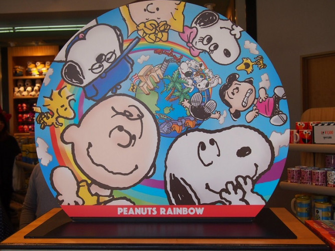 18 Usjのスヌーピーグッズ新作 ピーナッツレインボーグッズ 34選 18 Usjのスヌーピーグッズ新作 ピーナッツレインボーグッズ 34選