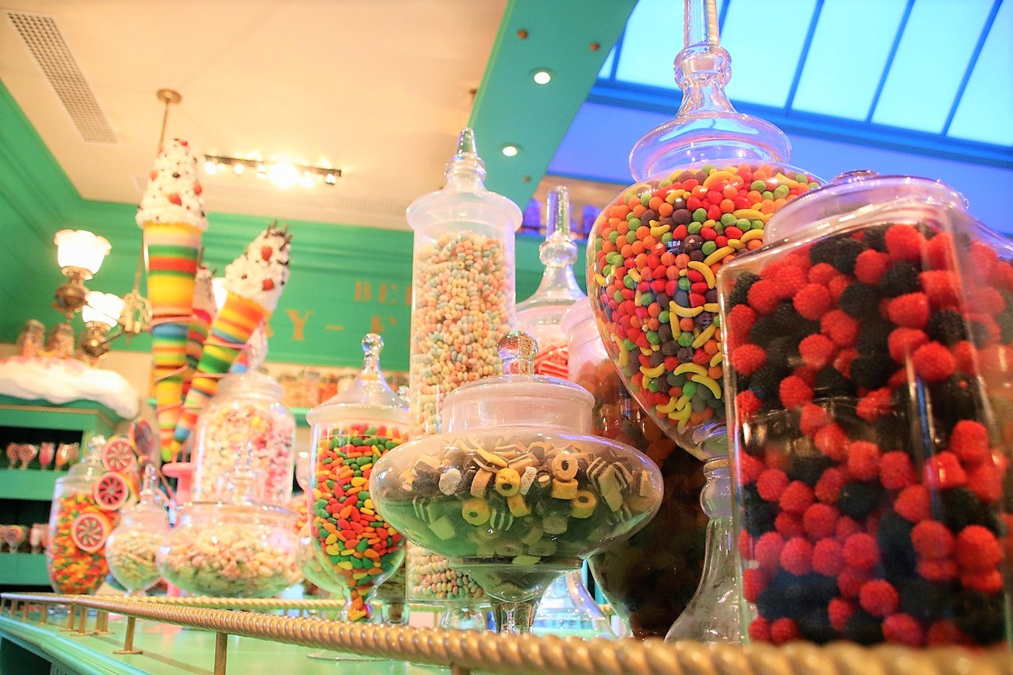 ハニーデュークスのお菓子 キャステル Castel ディズニー情報