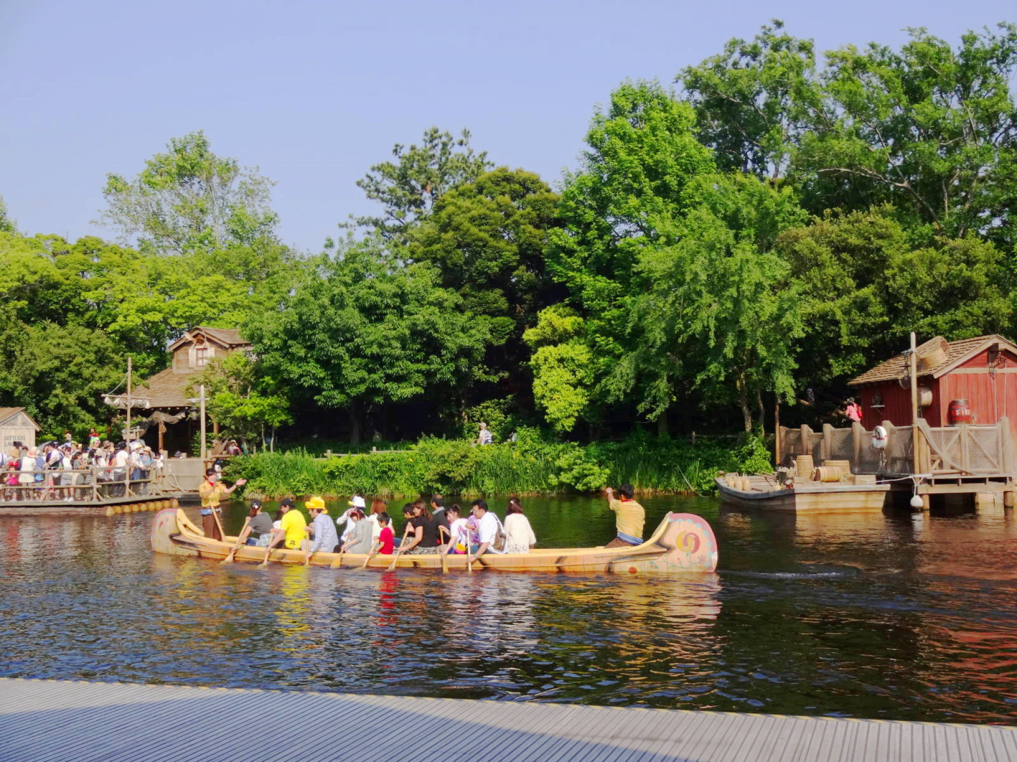 ビーバーブラザーズのカヌー探険 キャステル Castel ディズニー情報