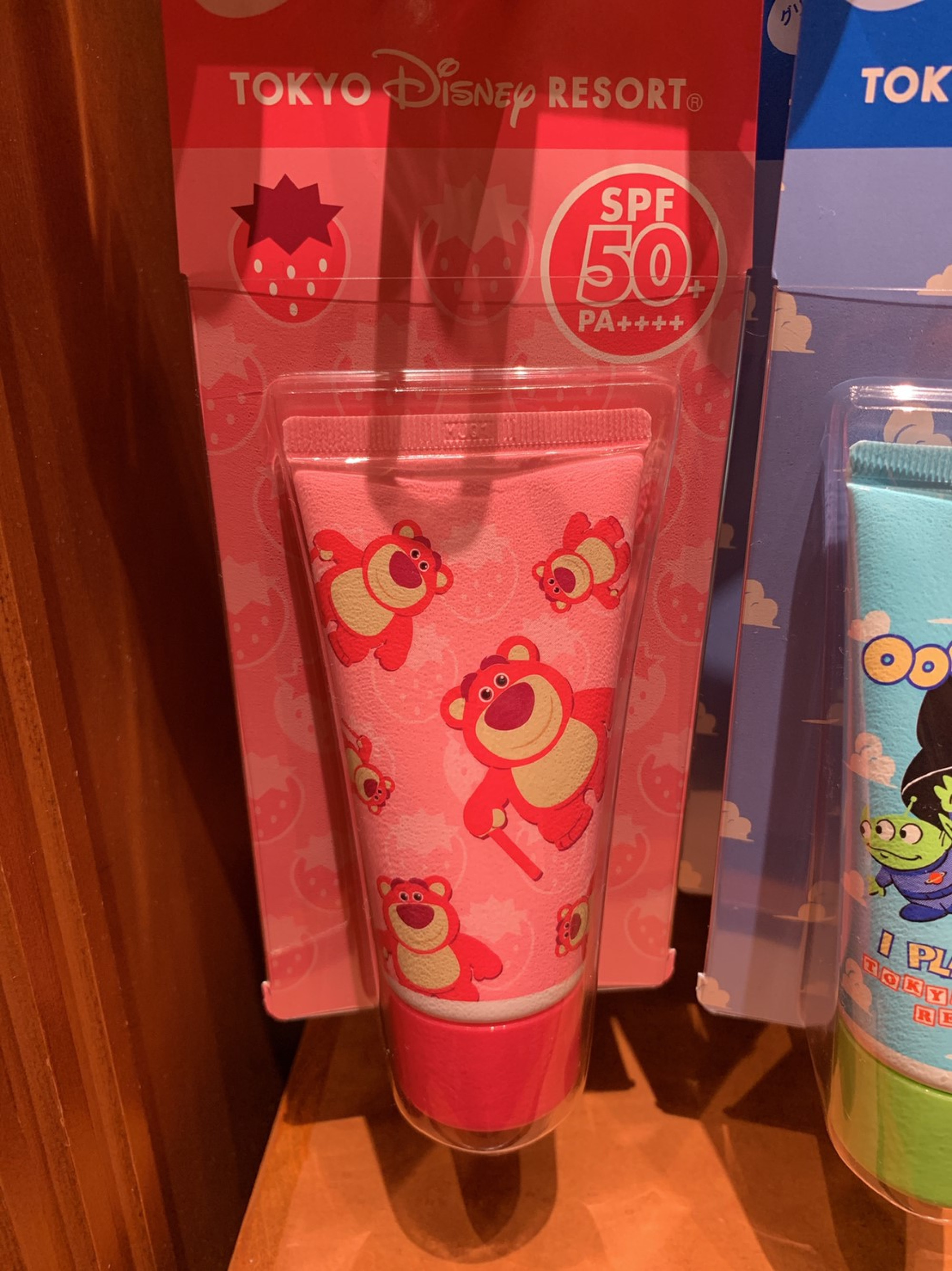 ロッツォ日焼け止め キャステル Castel ディズニー情報